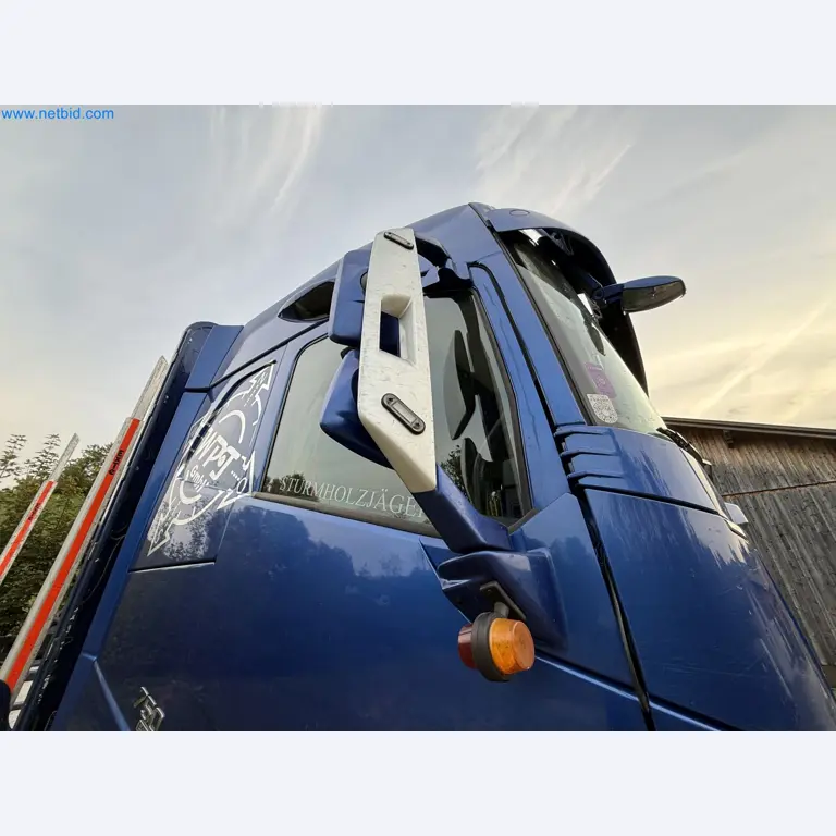 Effiziente Beladung und Holztransport mit dem VOLVO FH16 750 HP 6x4 Rigid inklusive Heckladekran Palfinger EPSILON Q150Z 96-29