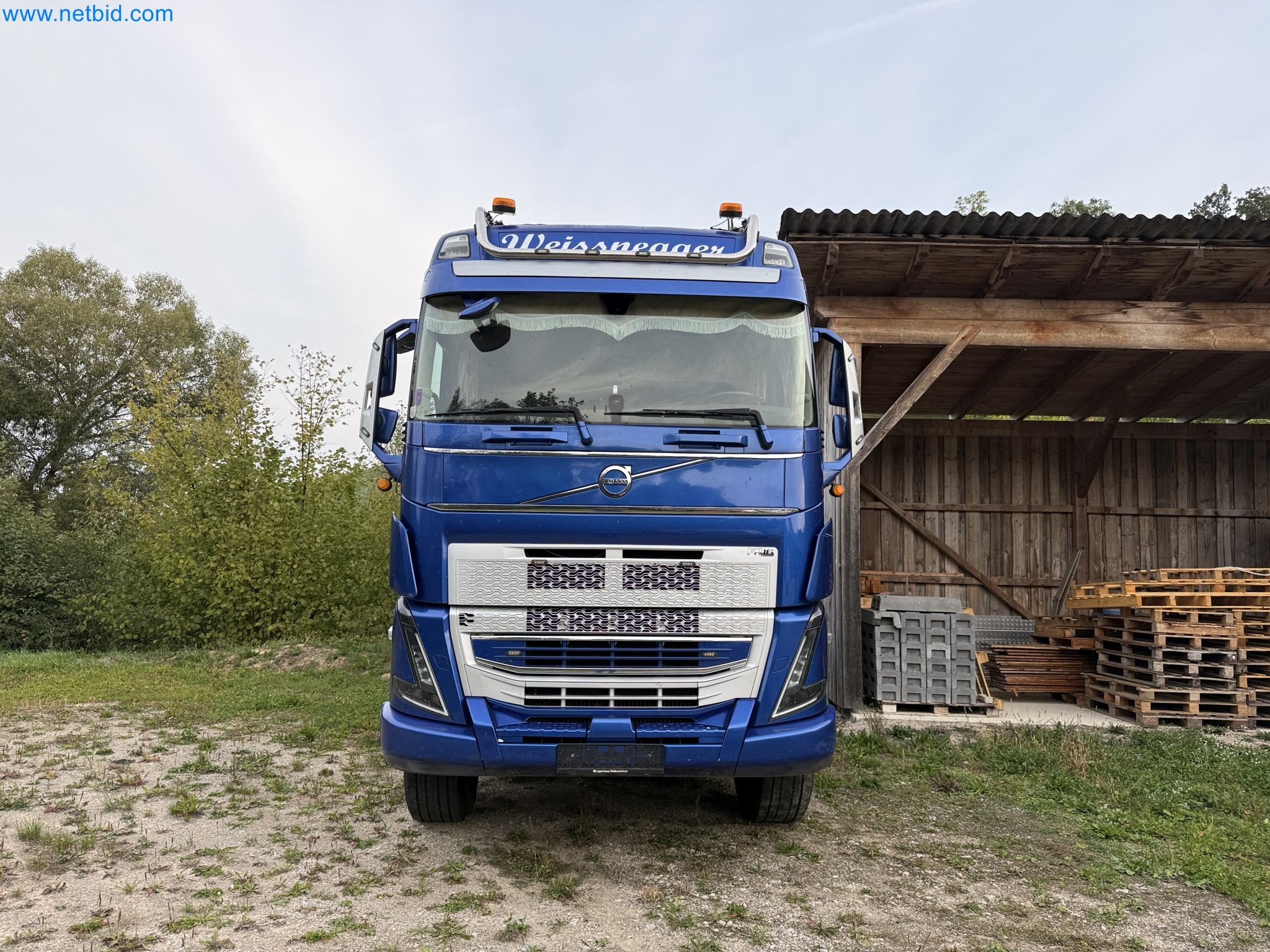 Effiziente Beladung und Holztransport mit dem VOLVO FH16 750 HP 6x4 Rigid inklusive Heckladekran Palfinger EPSILON Q150Z 96-2