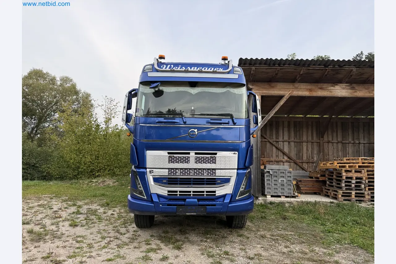 Effiziente Beladung und Holztransport mit dem VOLVO FH16 750 HP 6x4 Rigid inklusive Heckladekran Palfinger EPSILON Q150Z 96-2
