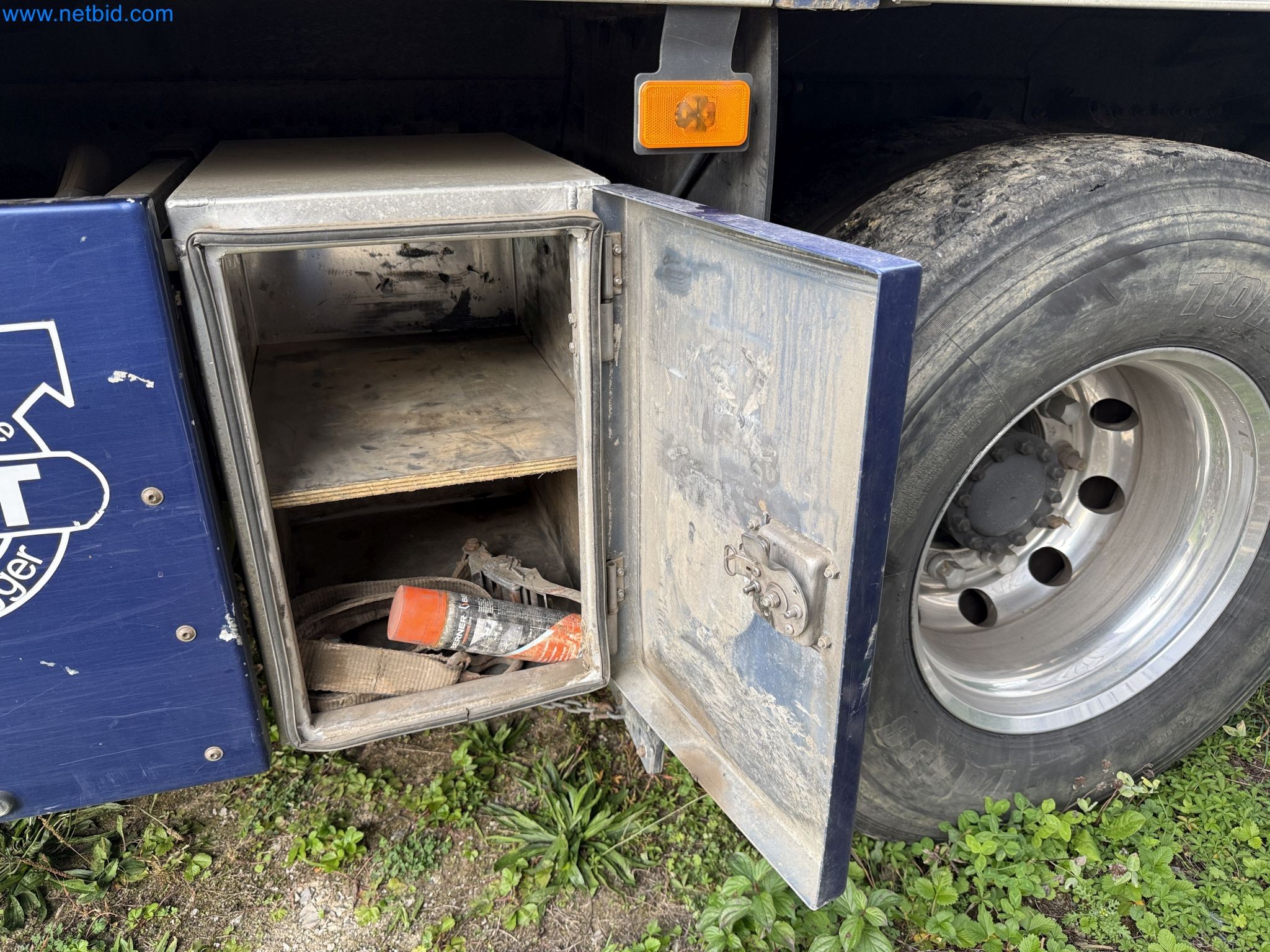 Effiziente Beladung und Holztransport mit dem VOLVO FH16 750 HP 6x4 Rigid inklusive Heckladekran Palfinger EPSILON Q150Z 96-45