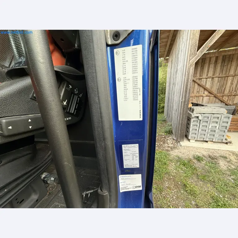 Effiziente Beladung und Holztransport mit dem VOLVO FH16 750 HP 6x4 Rigid inklusive Heckladekran Palfinger EPSILON Q150Z 96-49