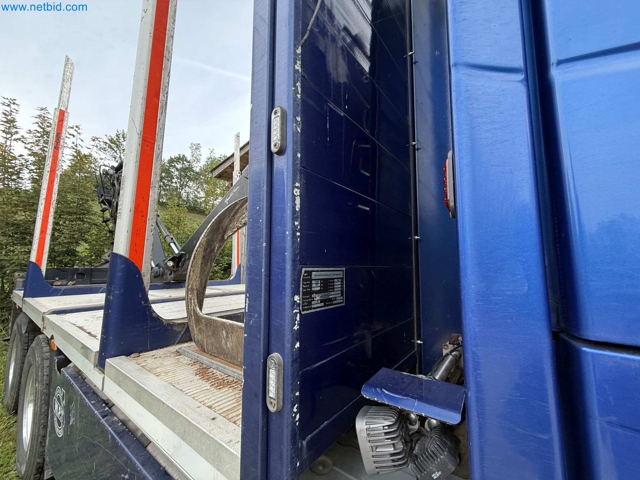Effiziente Beladung und Holztransport mit dem VOLVO FH16 750 HP 6x4 Rigid inklusive Heckladekran Palfinger EPSILON Q150Z 96-6
