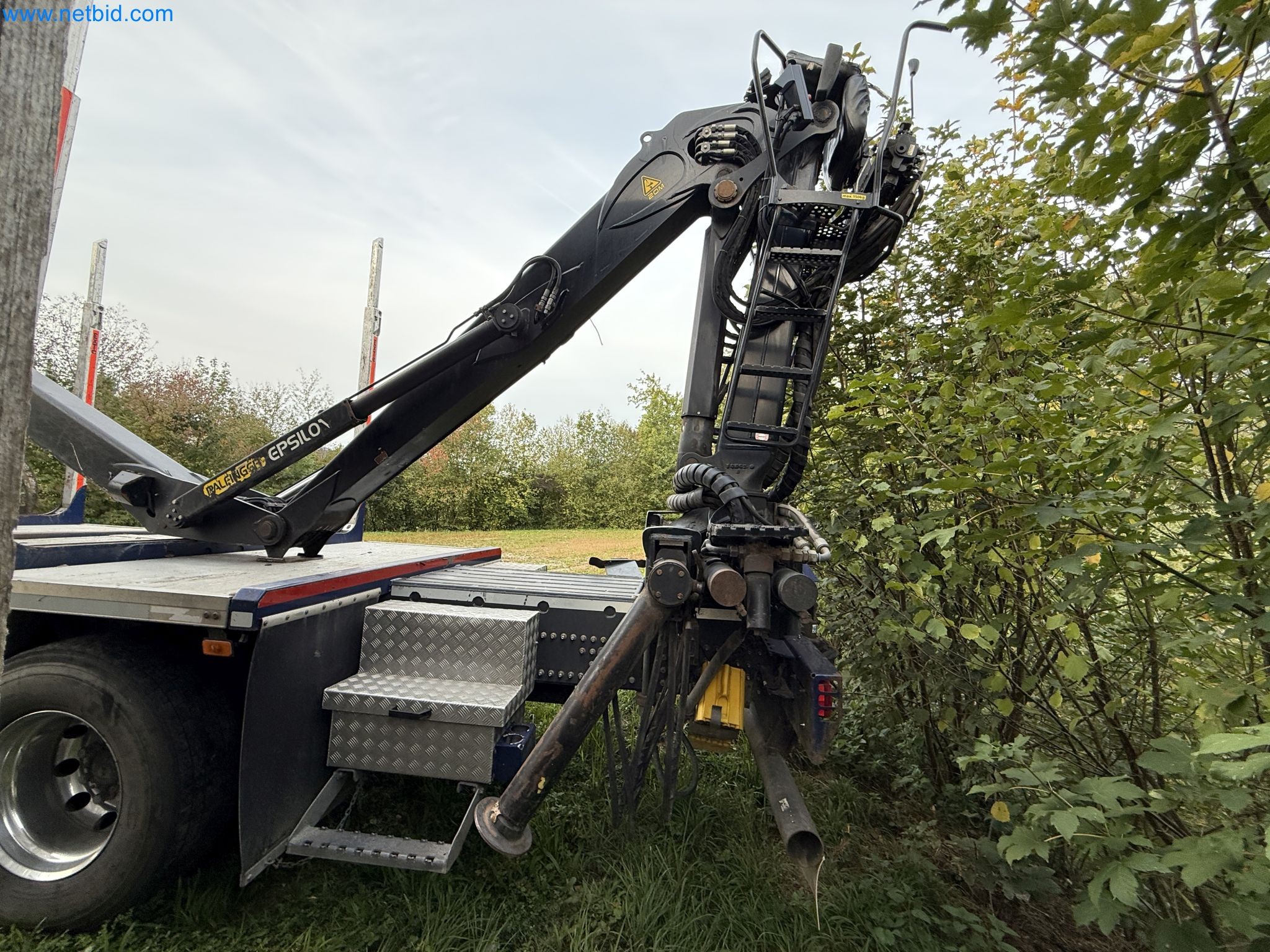 Effiziente Beladung und Holztransport mit dem VOLVO FH16 750 HP 6x4 Rigid inklusive Heckladekran Palfinger EPSILON Q150Z 96-7