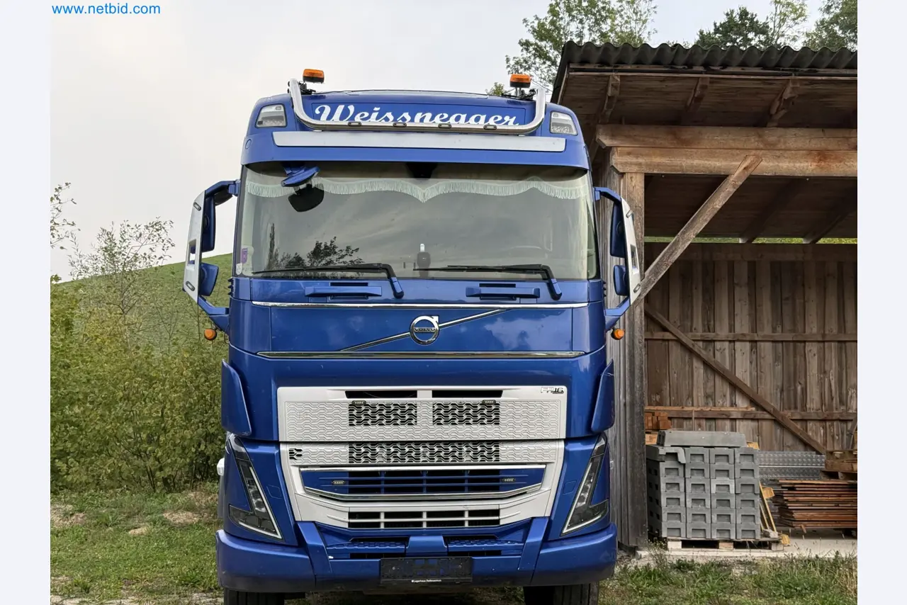 Effiziente Beladung und Holztransport mit dem VOLVO FH16 750 HP 6x4 Rigid inklusive Heckladekran Palfinger EPSILON Q150Z 96-9