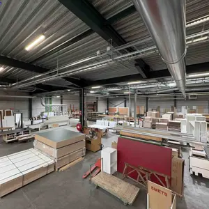 KOMPLETTE PRODUKTIONSANLAGE FÜR DIE HOLZVERARBEITUNG