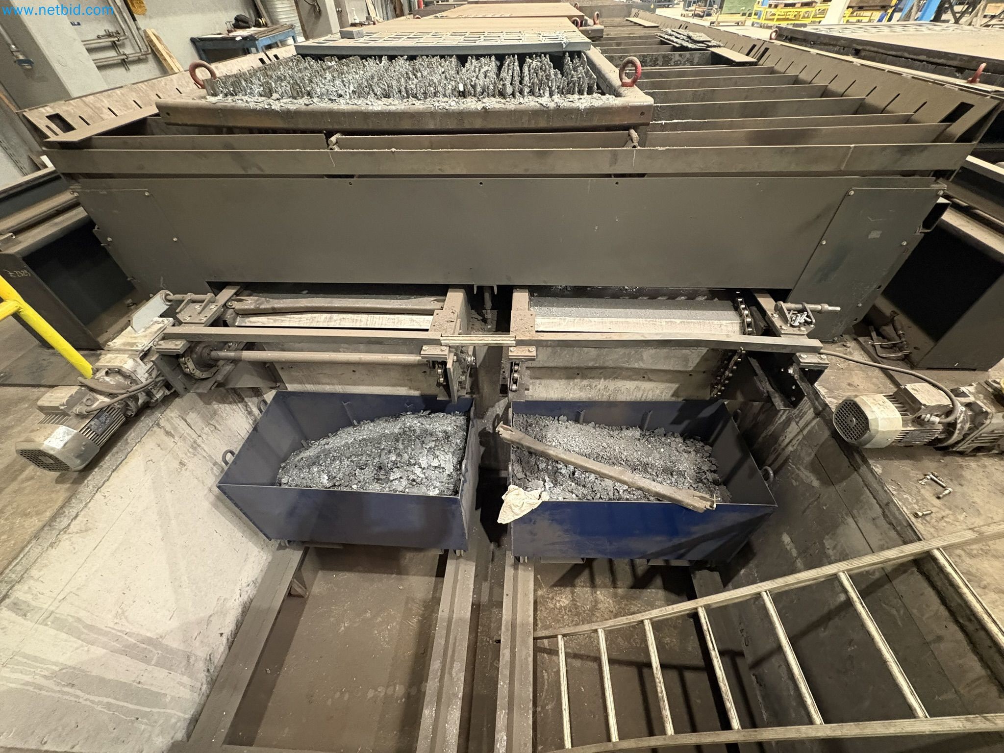 CNC oxy-fuel cutting machine and aluminium double mitre saw-12