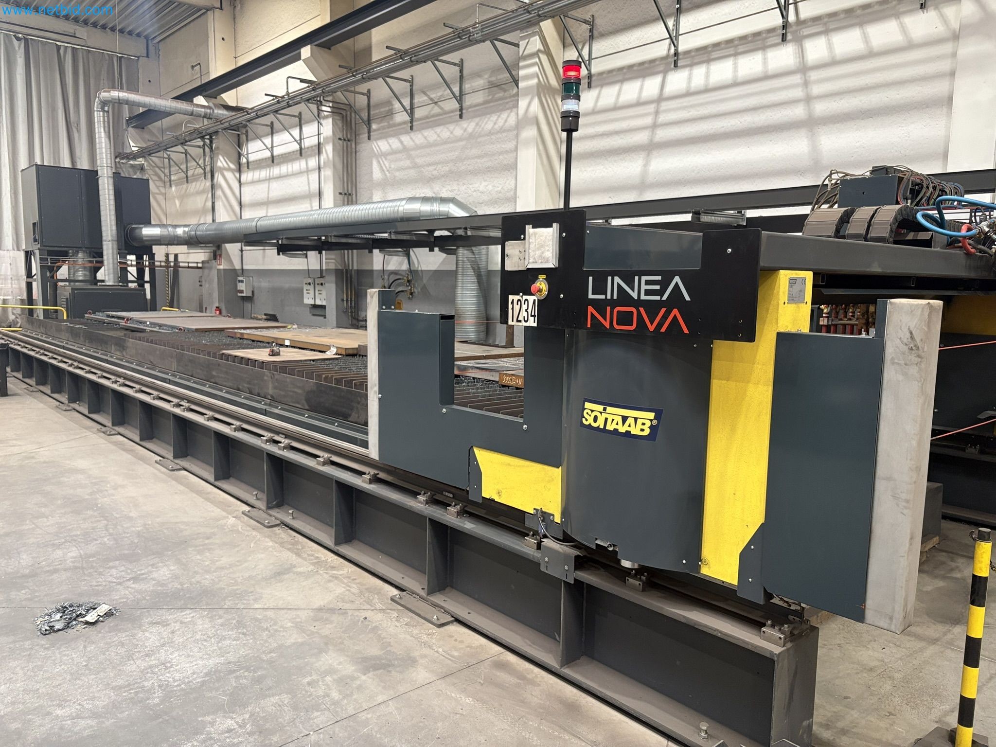 CNC oxy-fuel cutting machine and aluminium double mitre saw-1