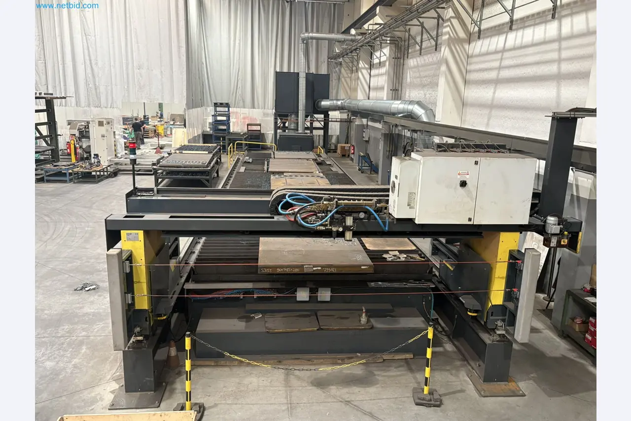 CNC oxy-fuel cutting machine and aluminium double mitre saw-2