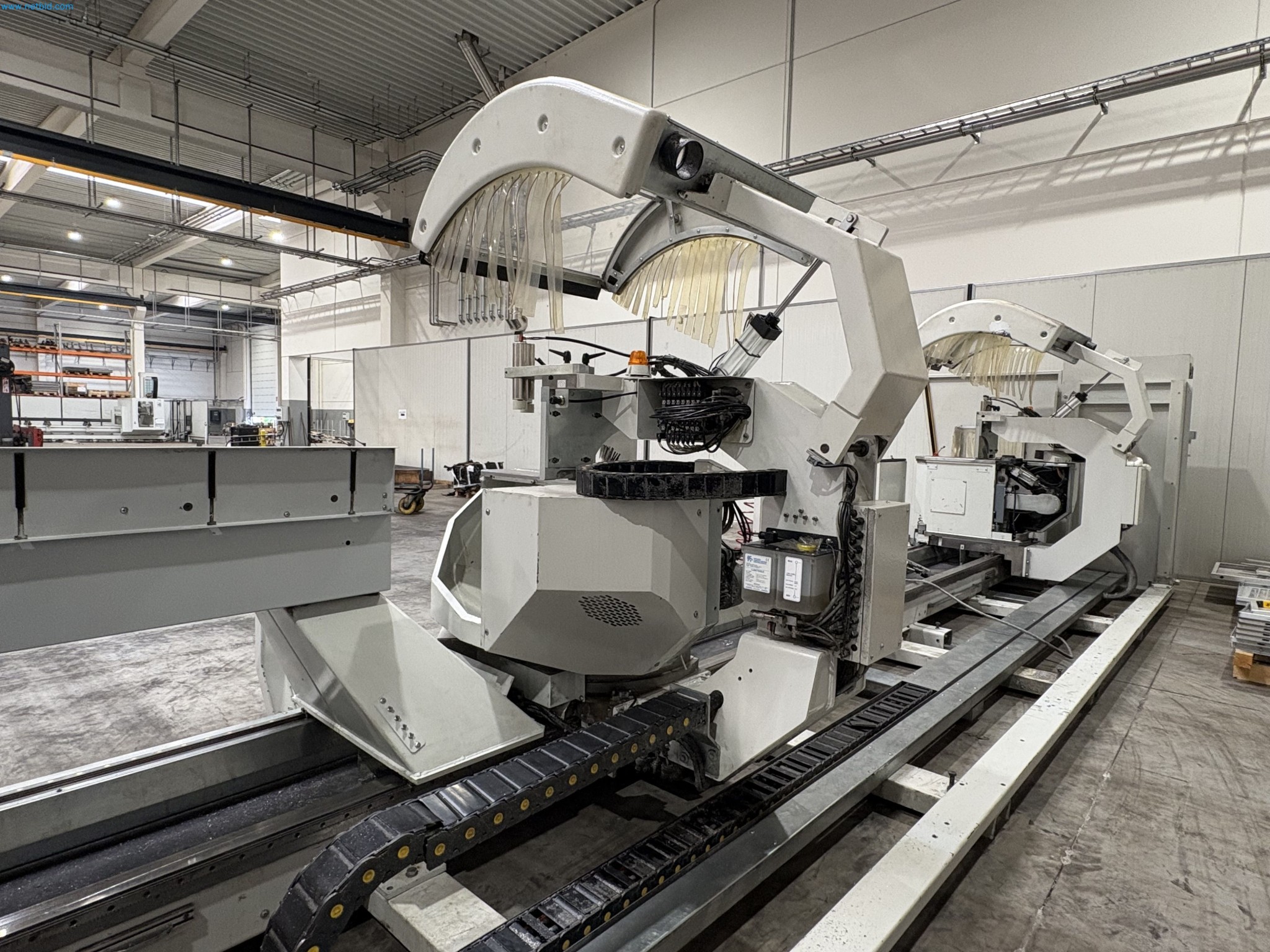 CNC oxy-fuel cutting machine and aluminium double mitre saw-10