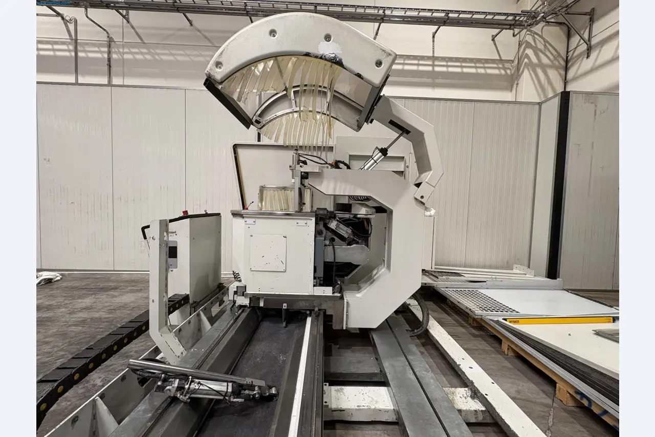 CNC oxy-fuel cutting machine and aluminium double mitre saw-6