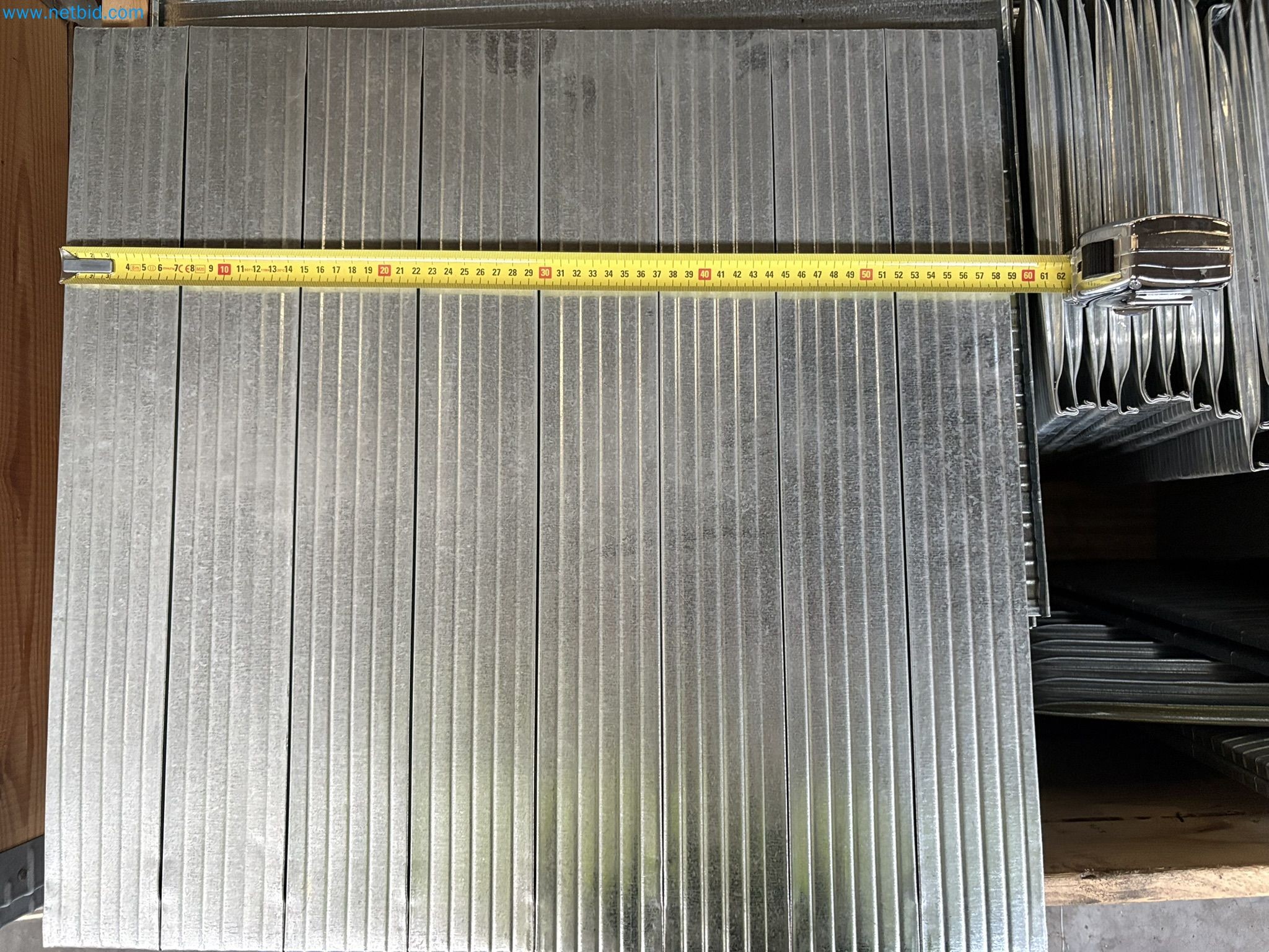 Lagerregale, Büromöbel und MFC-Spanplatten-11