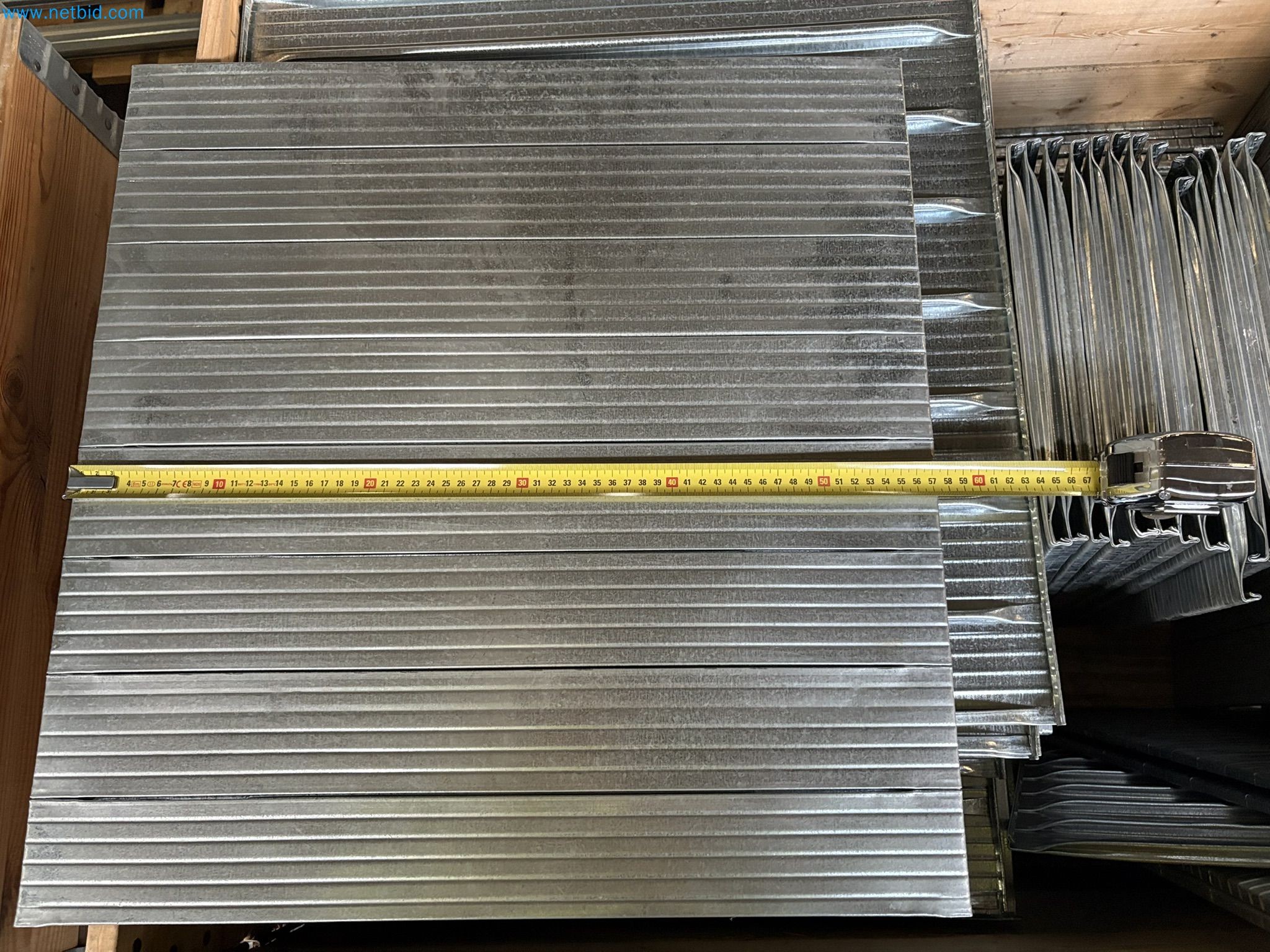 Lagerregale, Büromöbel und MFC-Spanplatten-12