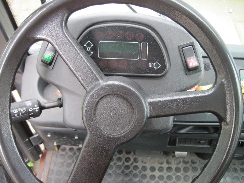 Gepflegte Flurförderfahrzeuge-6