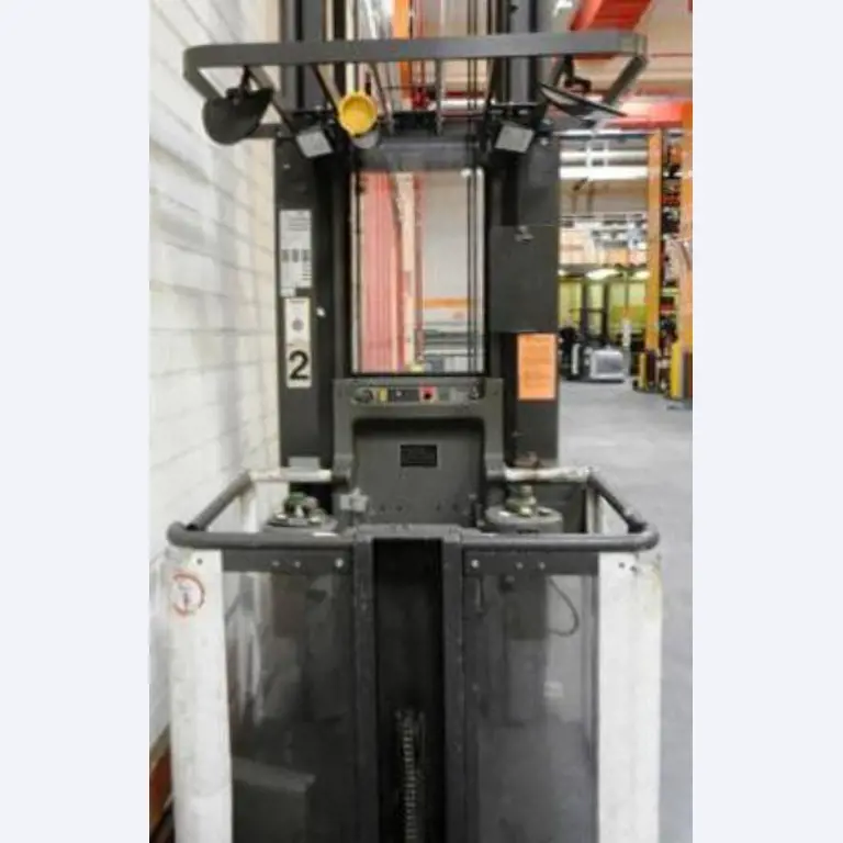 Gepflegte Flurförderfahrzeuge-1