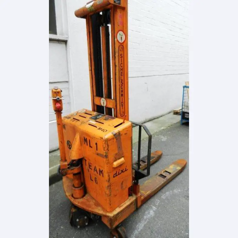 Gepflegte Flurförderfahrzeuge-1