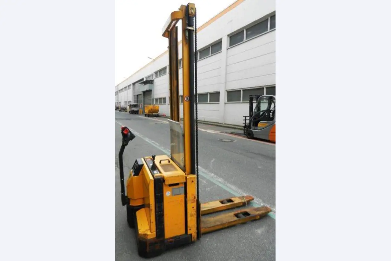 Well-maintained electric transport vehicles-1