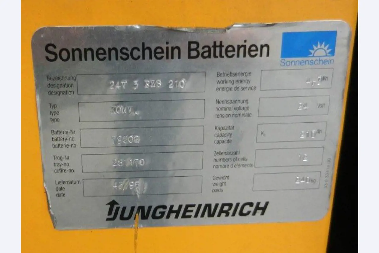 Well-maintained electric transport vehicles-5
