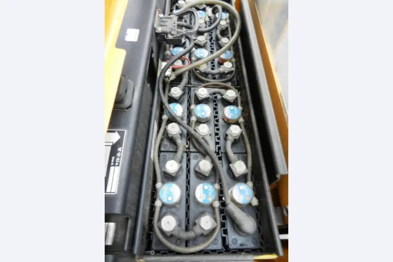 Well-maintained electric transport vehicles-7