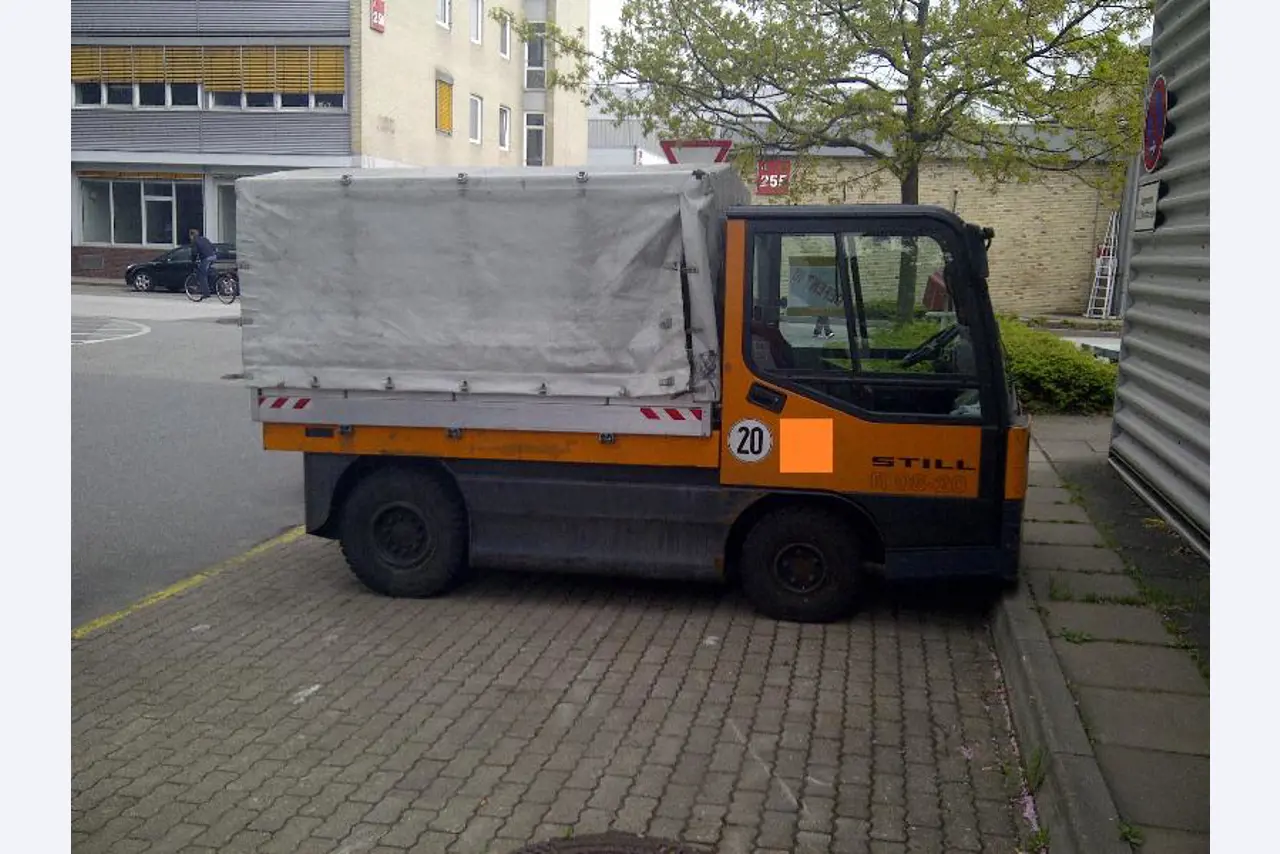 Gepflegte Flurförderfahrzeuge-3