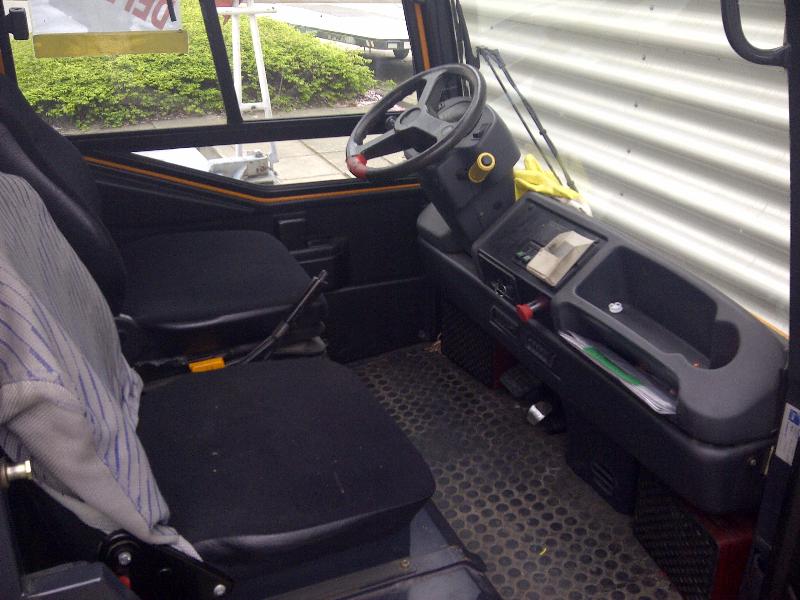 Gepflegte Flurförderfahrzeuge-5