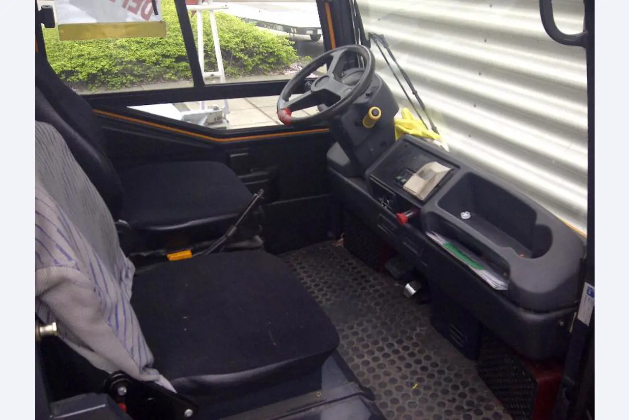 Gepflegte Flurförderfahrzeuge-5