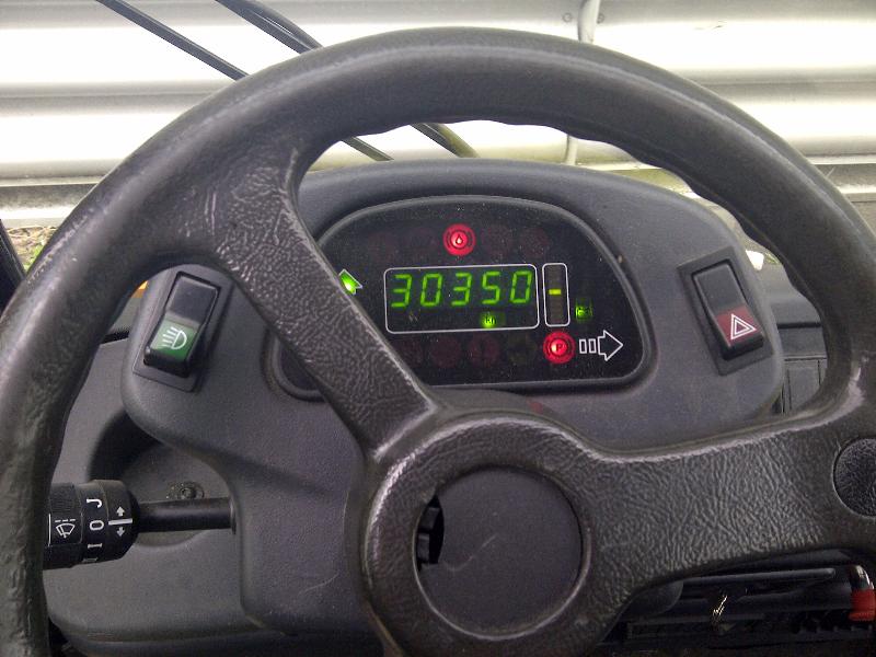 Gepflegte Flurförderfahrzeuge-7