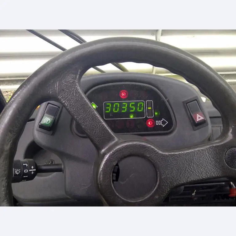 Gepflegte Flurförderfahrzeuge-7