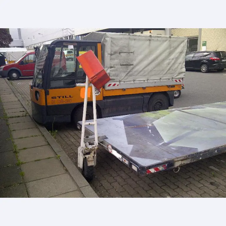 Gepflegte Flurförderfahrzeuge-12