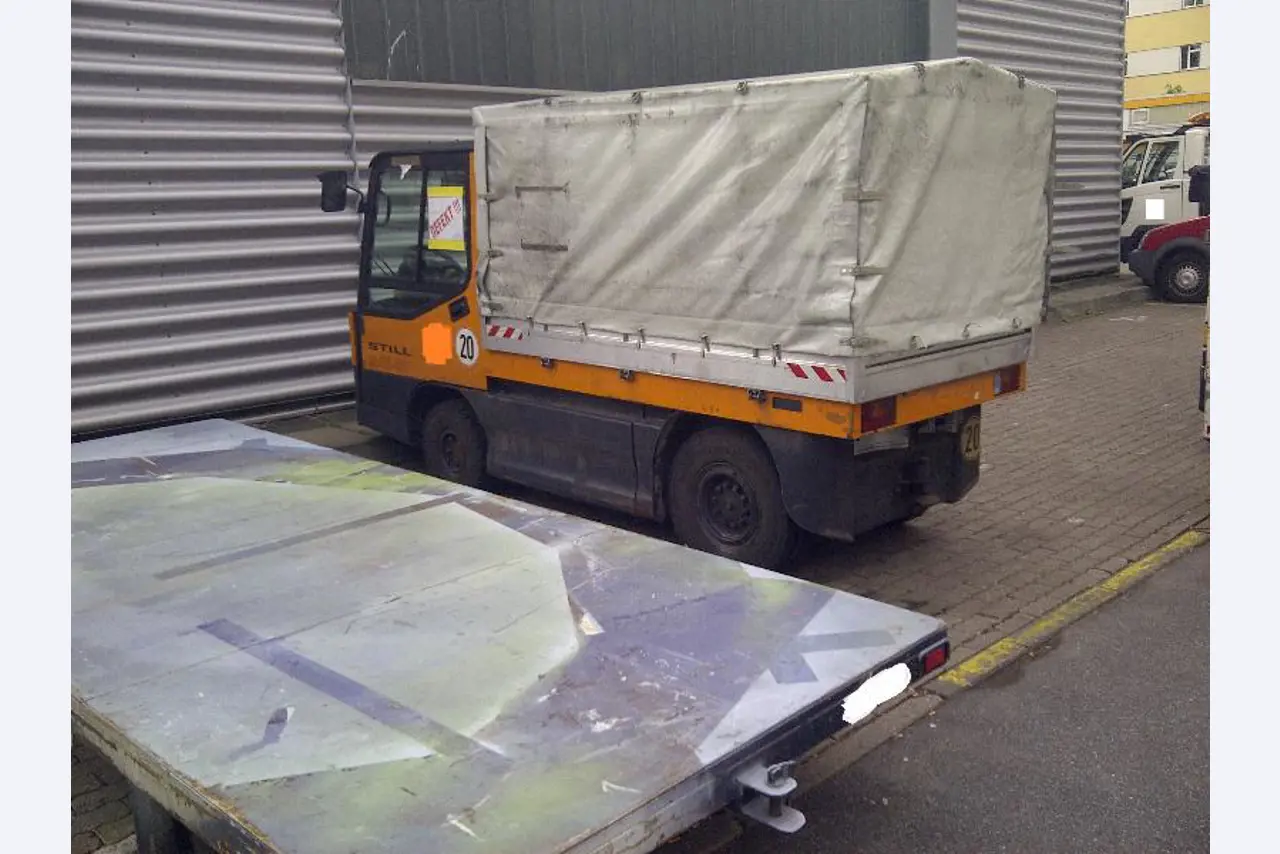 Gepflegte Flurförderfahrzeuge-13