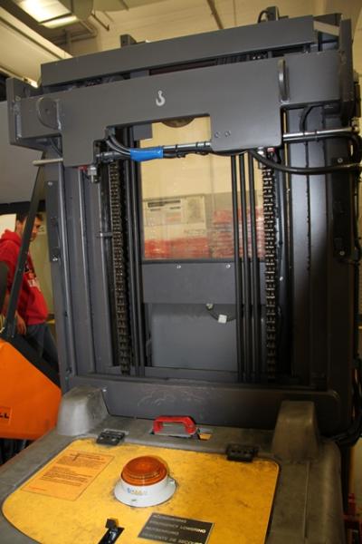 Des chariots de manutention bien entretenus-5