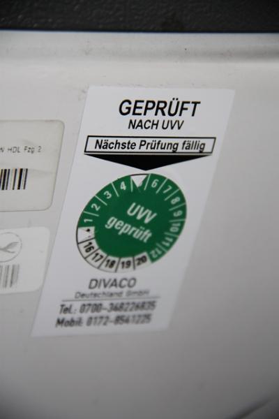 Gepflegte Flurförderfahrzeuge-3