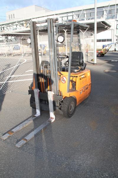 Gepflegte Flurförderfahrzeuge-2