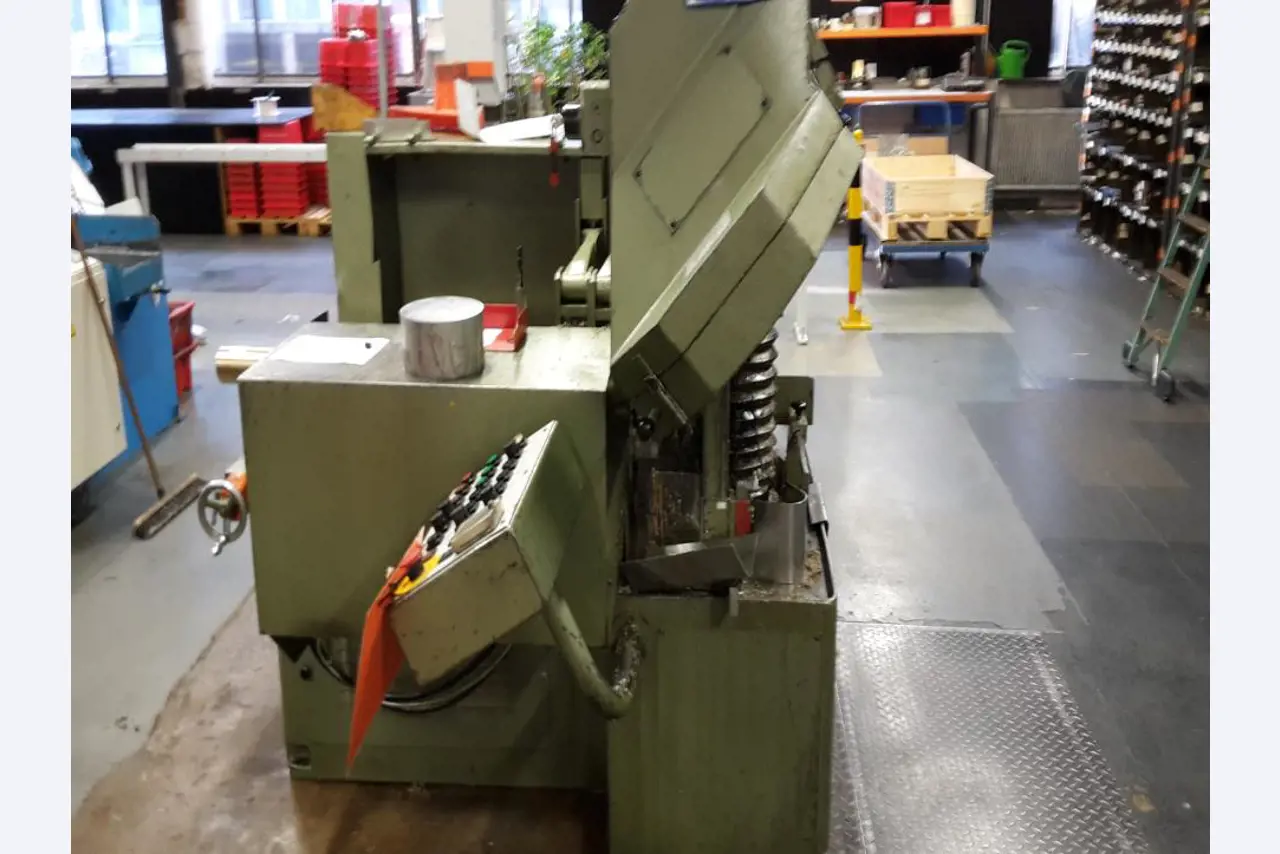 Gepflegte Flurförderfahrzeuge-4