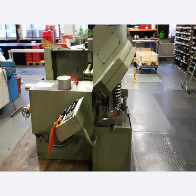 Gepflegte Flurförderfahrzeuge-4