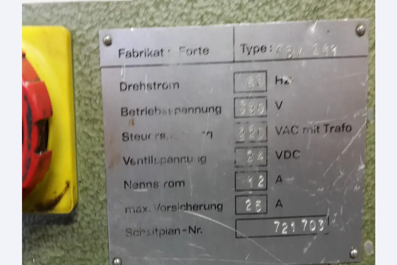 Gepflegte Flurförderfahrzeuge-6