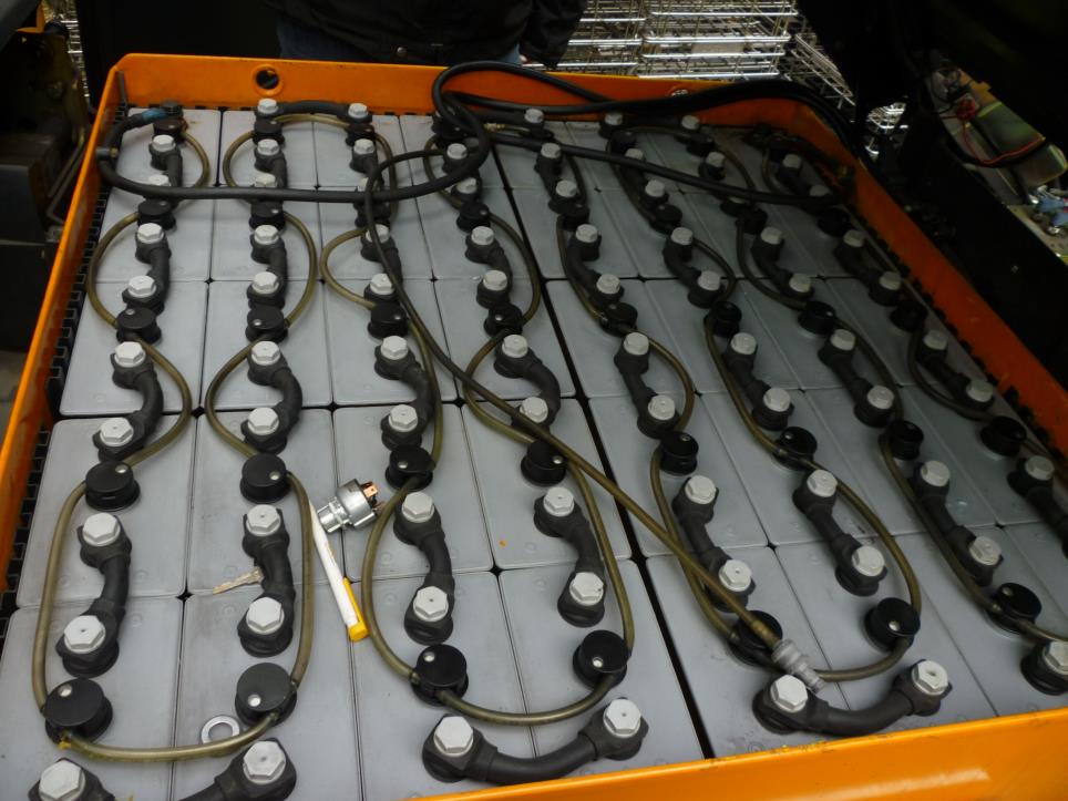 Gepflegte Flurförderfahrzeuge-9