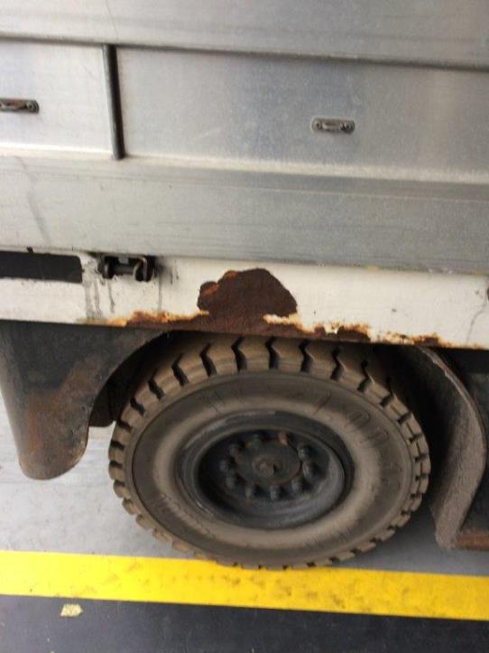 Gepflegte Flurförderfahrzeuge-5