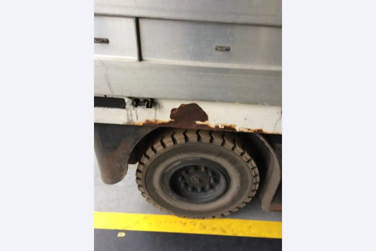 Gepflegte Flurförderfahrzeuge-5