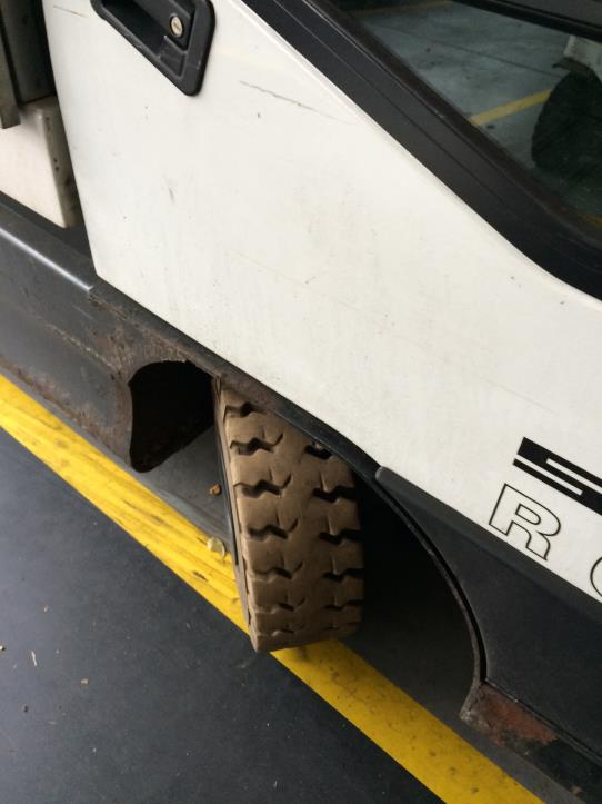 Gepflegte Flurförderfahrzeuge-6