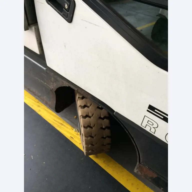 Gepflegte Flurförderfahrzeuge-6