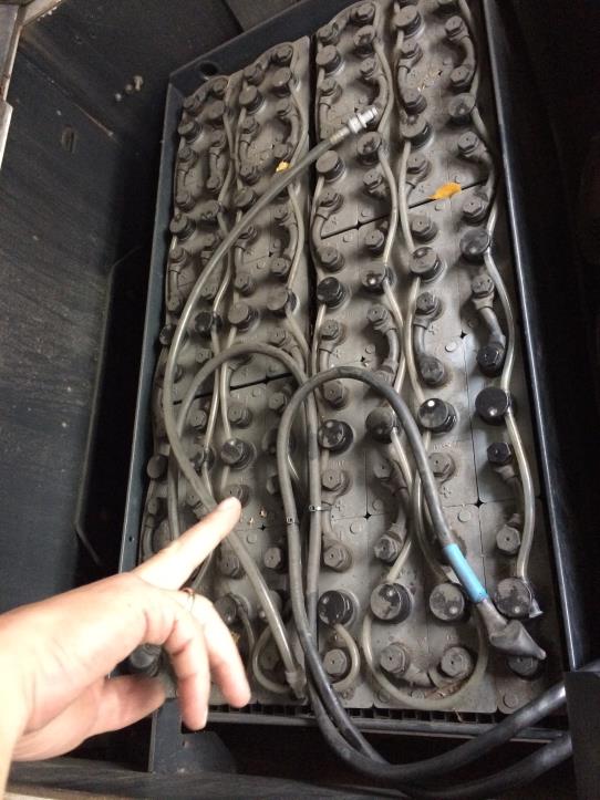 Gepflegte Flurförderfahrzeuge-13