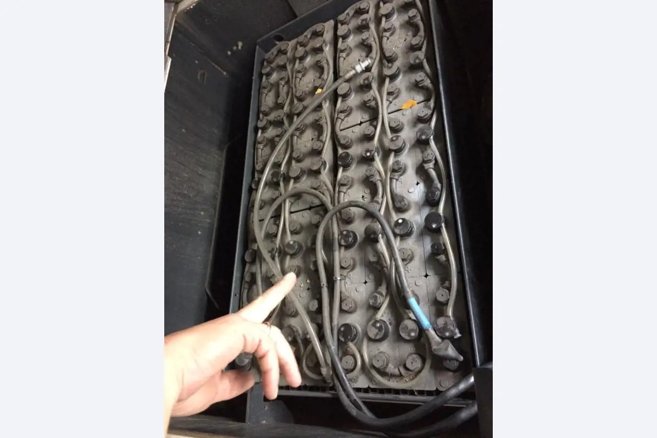 Gepflegte Flurförderfahrzeuge-13