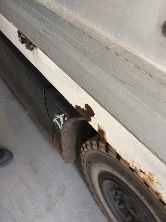 Gepflegte Flurförderfahrzeuge-7