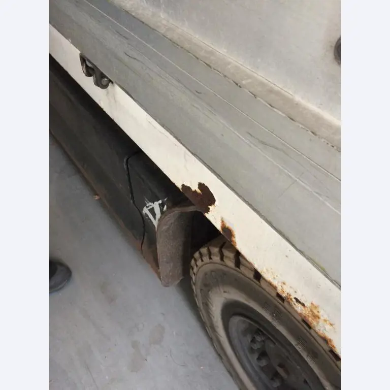 Gepflegte Flurförderfahrzeuge-7