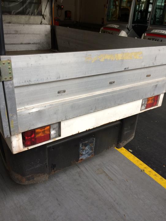 Gepflegte Flurförderfahrzeuge-3