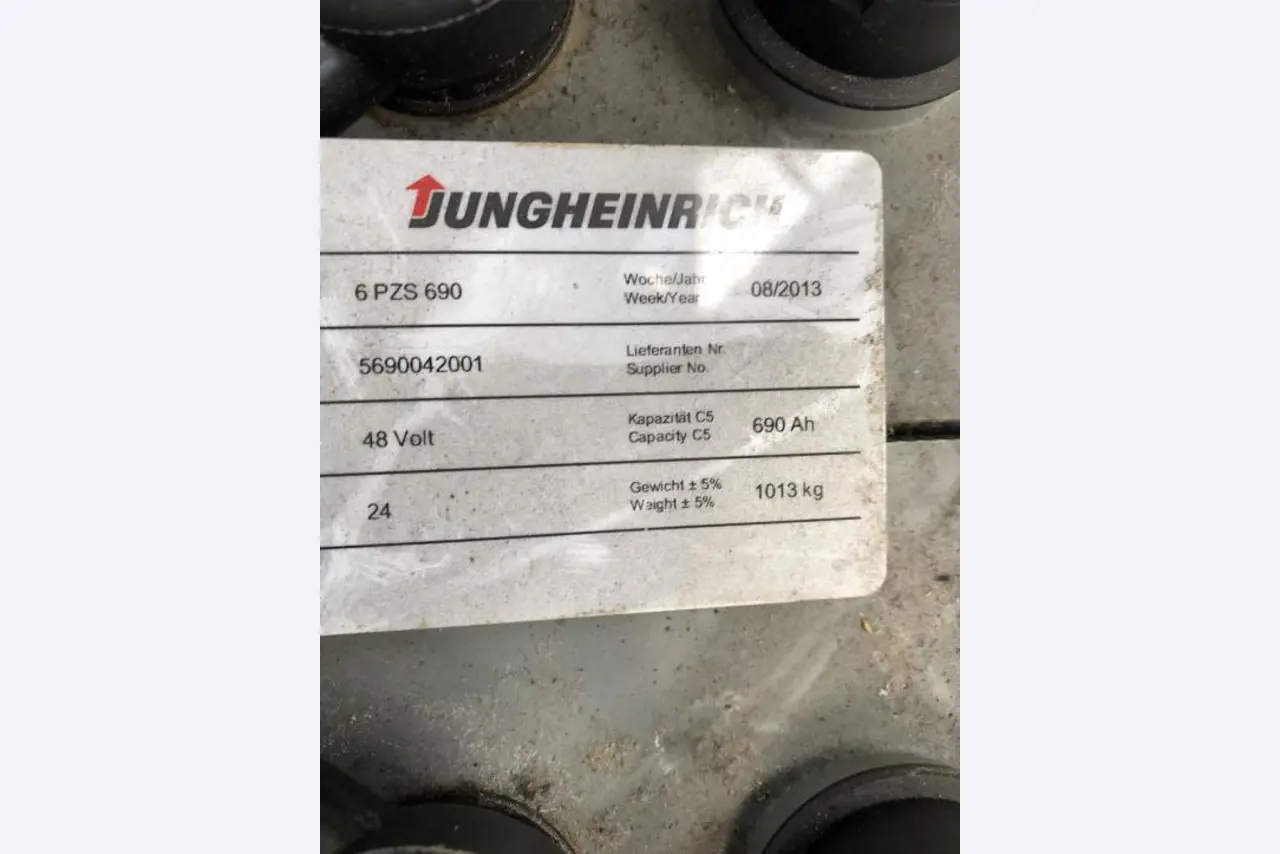 Gepflegte Flurförderfahrzeuge-5