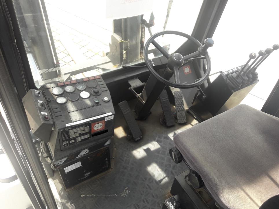 Gepflegte Flurförderfahrzeuge-3