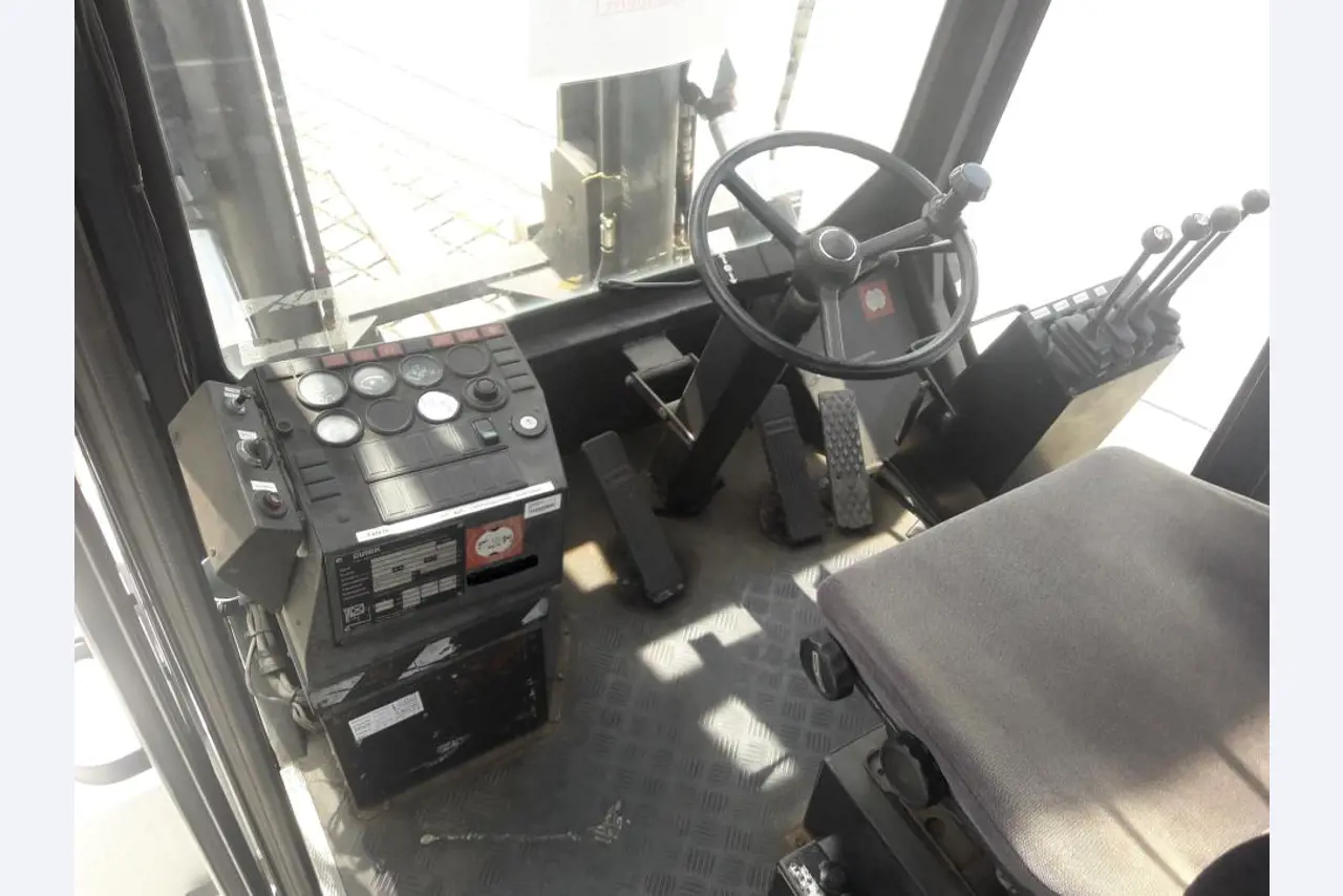 Gepflegte Flurförderfahrzeuge-3