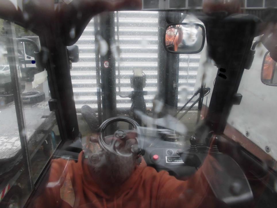 Gepflegte Flurförderfahrzeuge-6