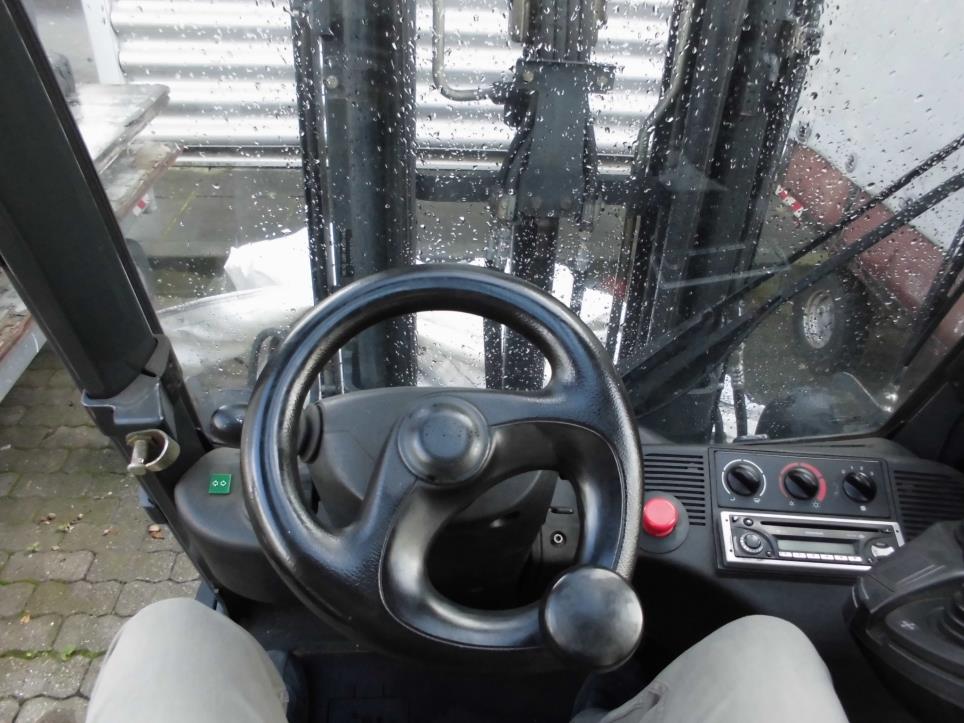 Gepflegte Flurförderfahrzeuge-7